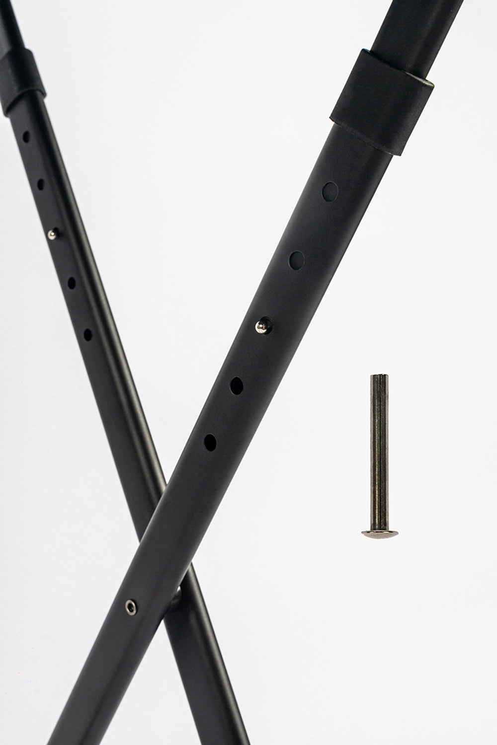 Orion TRANSFORMER adjustable legs – height settings with locking pin system for professional rolling salon color table